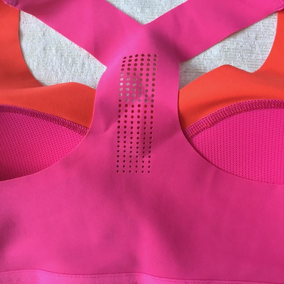 Reebok PureMove Size Small Sports Bra in Proud Pink Revolutionary Fabric - Picture 3 of 10